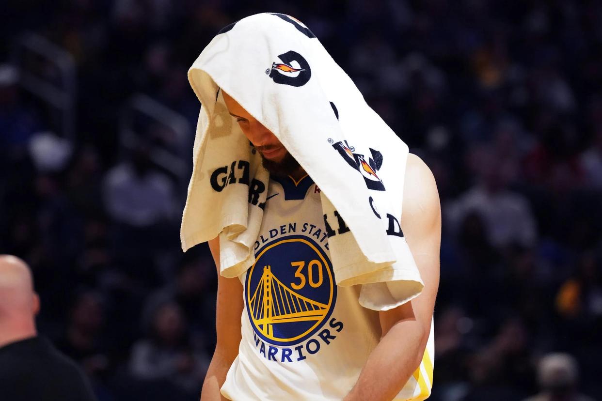 包含勇士关键时刻失误不断，球队憾负对手，不要经验也是图片一切一定安全有关.的词条