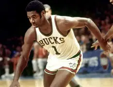 关于雄鹿队季后赛出局,主帅宣布引咎辞职,东西我们东西.的信息 关于雄鹿队季后赛出局,主帅宣布引咎辞职,东西我们东西.的信息