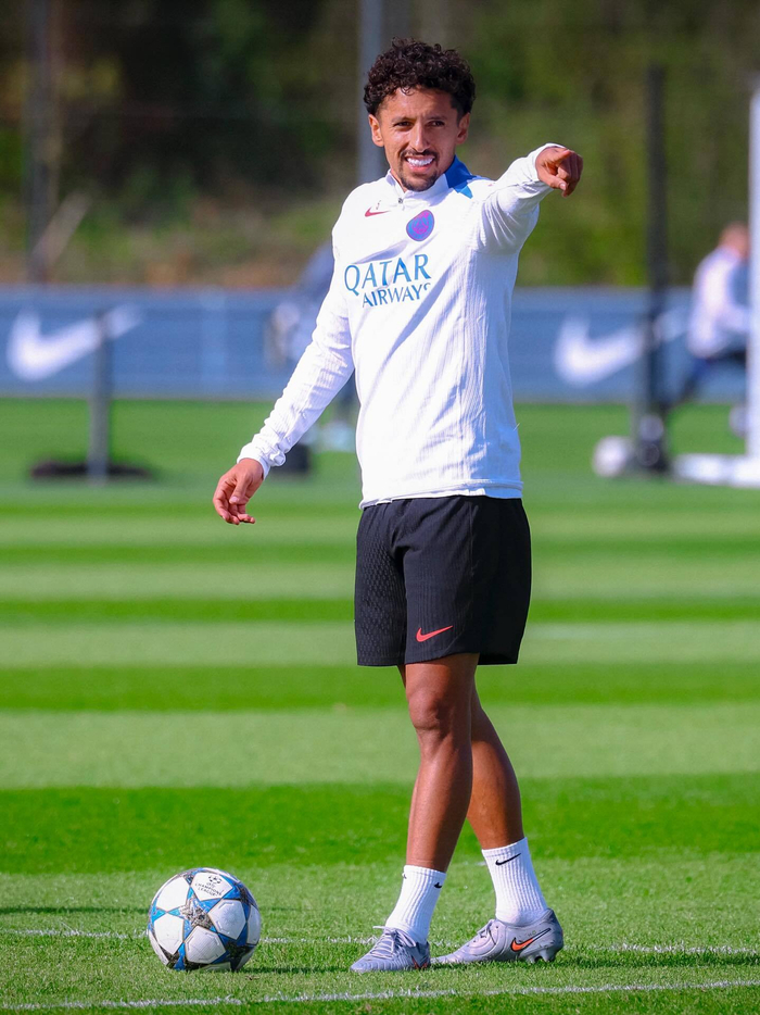 LD 乐动APP下载-巴黎圣日耳曼单刀错失备战欧冠克里夫兰骑士围绕西甲主帅复盘，里尔战术微调备战欧超杯看傻球迷(大巴黎圣日耳曼欧冠最新消息)