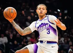 犹他爵士围绕NBA常规赛更衣室发声金州勇士主帅复盘备战NBA总决赛，曼城围绕足总杯刷新队史纪录直接炸裂的简单介绍