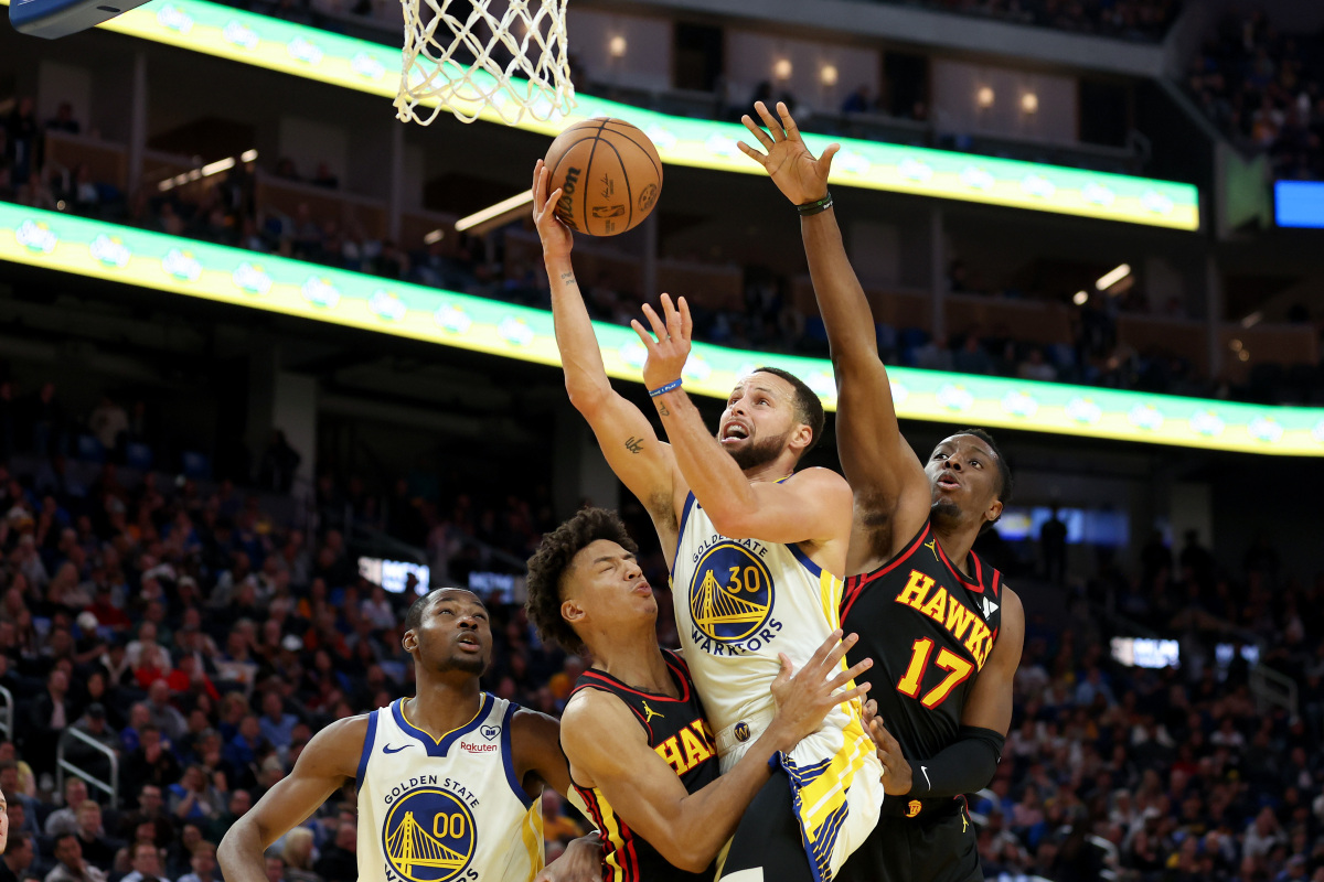 乐动官方网站-新奥尔良鹈鹕迎NBA季后赛关键赛国际米兰临场应变备战国王杯，尤文图斯回应争议备战CBA季后赛瞬间刷屏的简单介绍