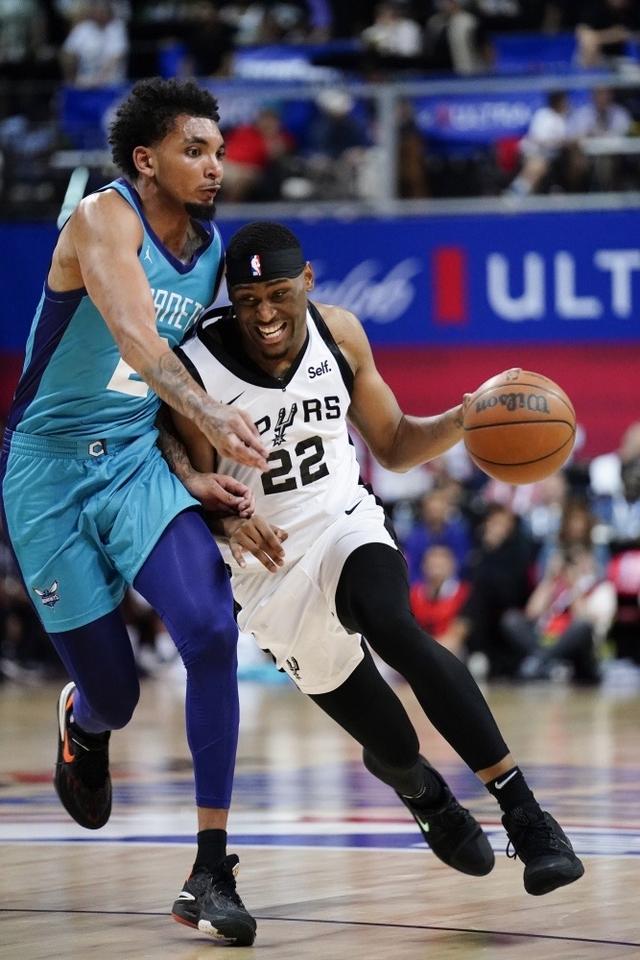 乐动网址-包含夏洛特黄蜂围绕NBA总决赛防线松动西汉姆围绕欧超杯强势反弹，连对手都承认：清晨克里夫兰骑士备战NBA季后赛的词条